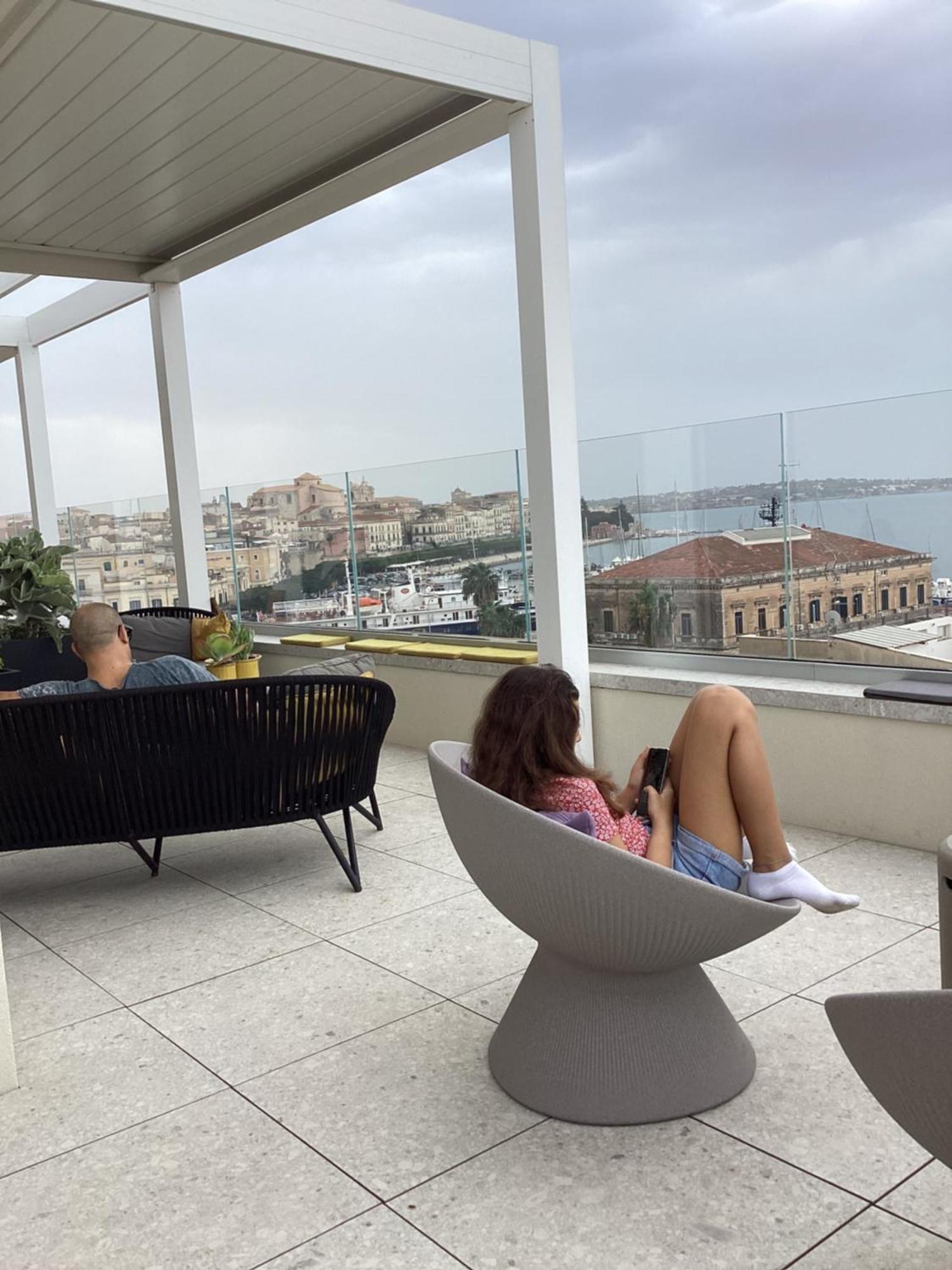 לינה וארוחת בוקר סירקוזה La Terrazza Sul Porto מראה חיצוני תמונה